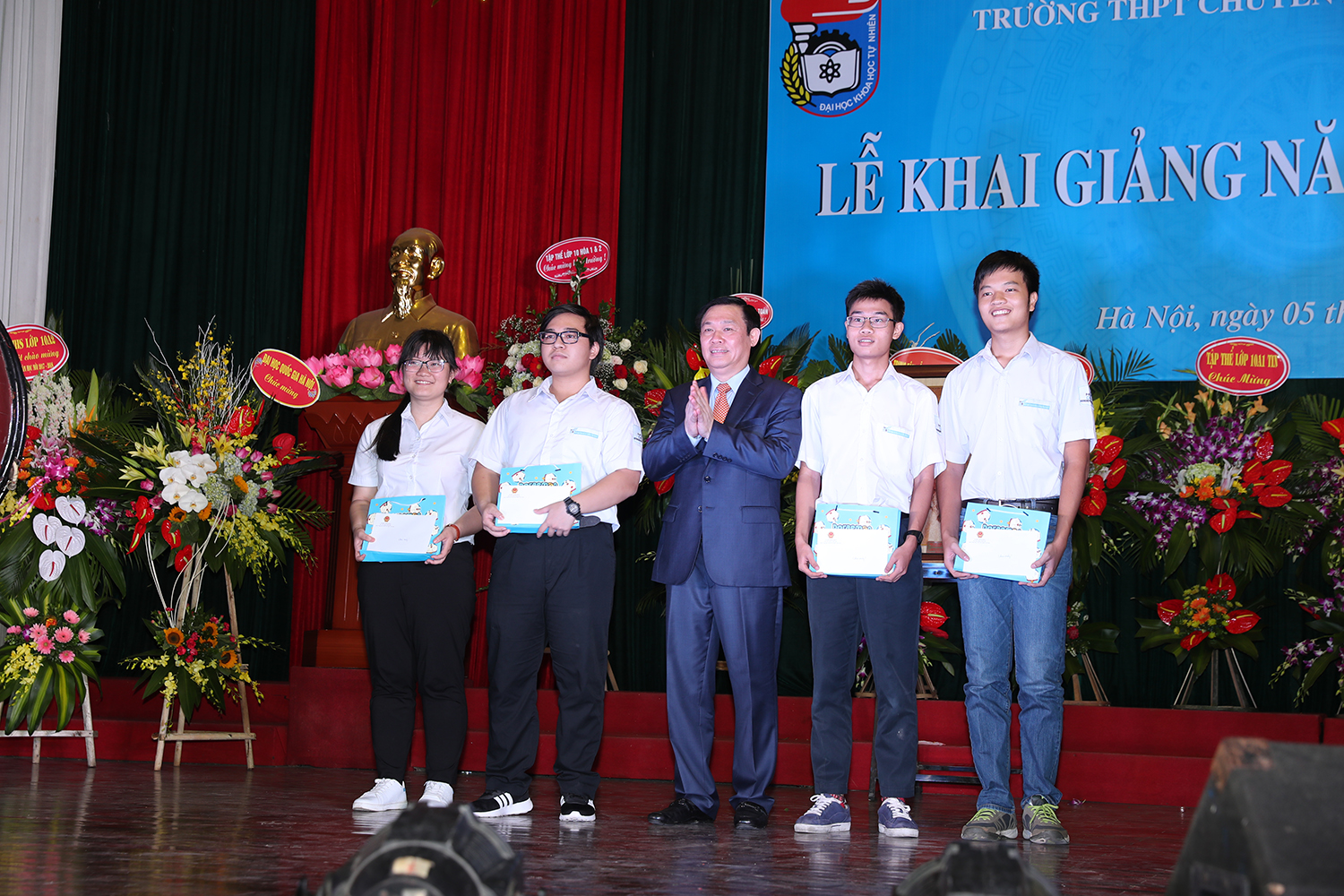 Olympic chuyên KHTN